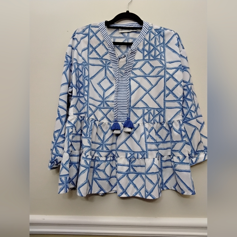 Vineyard Vines Blue and White Geometric Women's Top Small - Picture 2 of 5